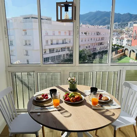 Beautiful Brand New Study 24-hour Reception Apartment Benalmádena